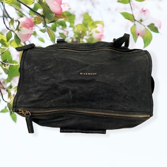 GIVENCHY Pandora Bag Distressed Leather Large - Picture 3 of 11